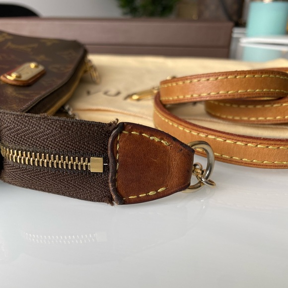 SOLD❌ Louis Vuitton Eva Clutch - Picture 5 of 12